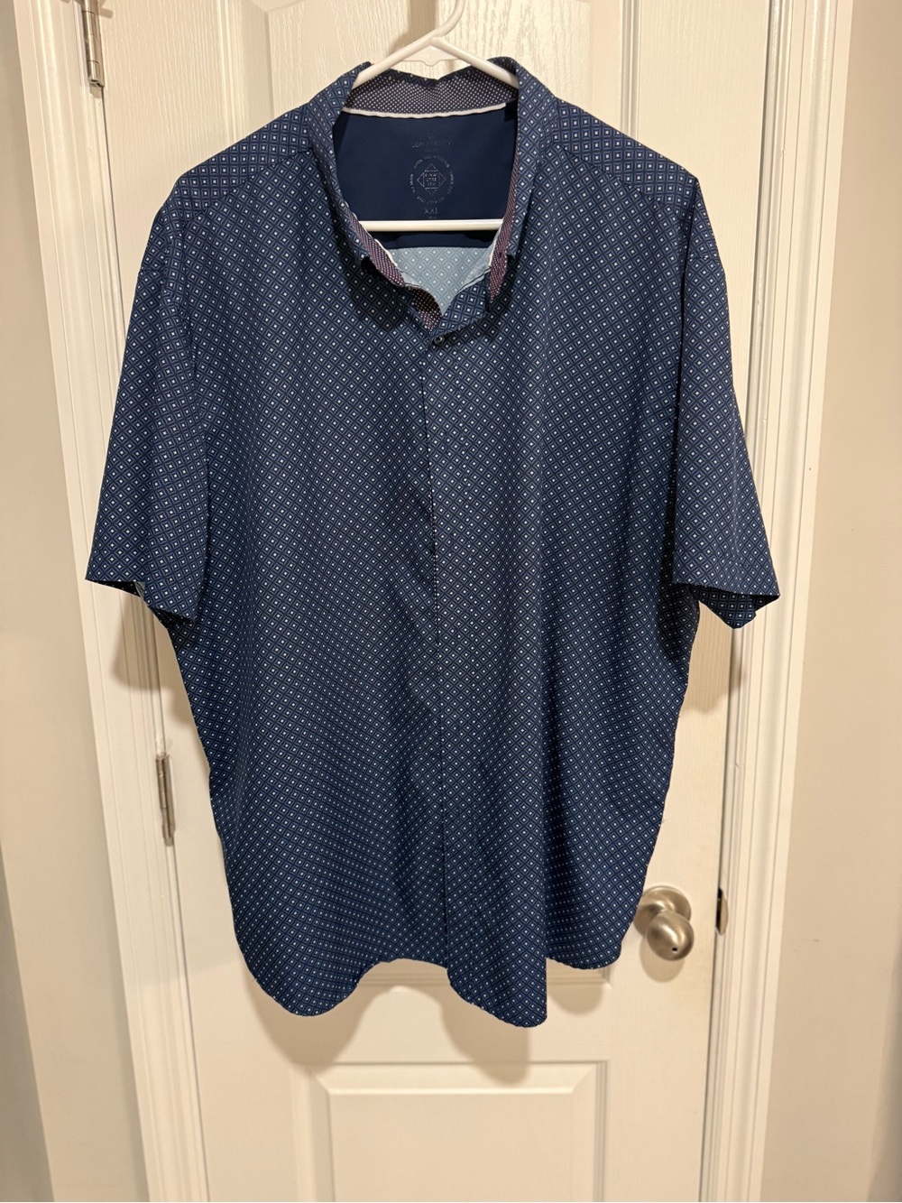 Con.Struct Casual Short-Sleeve Navy Button-Down Shirt with Micro Dot Print
